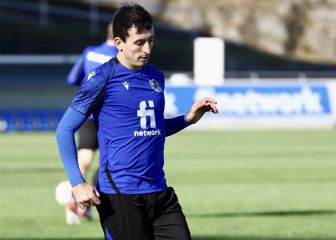 Oyarzabal regresa a una lista siete partidos después