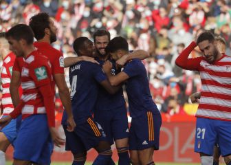 El Madrid sale líder de Granada