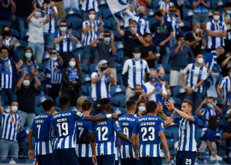 Fiscalía y agentes policiales registran la sede del Oporto