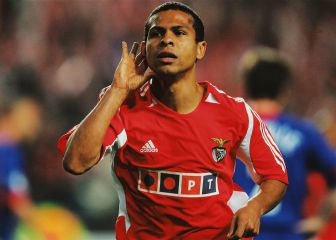 Futbolistas que han vestido la camiseta del Benfica y Barça