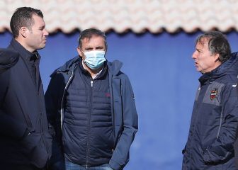 Salvador y Navarro arropan a Javi Pereira en el entrenamiento