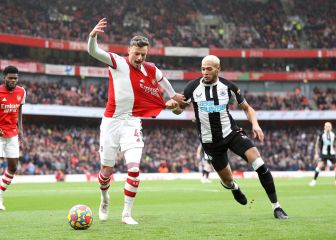Los jóvenes acercan al Arsenal a la cima y hunden más al Newcastle