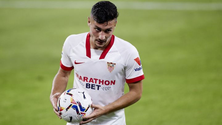 Óscar Rodríguez fue traspasado al Sevilla en el verano de 2020. El año pasado actuó poco y éste todavía está saliendo menos. Lleva ya un mes sin jugar.