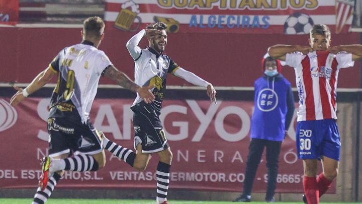 El Unionistas resuelve en Algeciras con dos goles de Rayco
