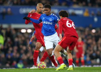 El Liverpool golea en el derbi