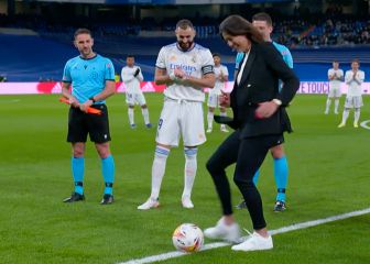 Garbiñe Muguruza fue la protagonista del saque de honor en El Bernabéu