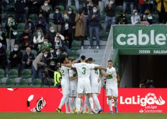 El Elche pone distancia