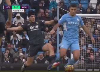 La secuencia de la que dicen que es la expulsión más surrealista de la Premier