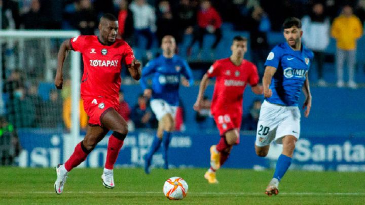 Resumen y goles del Linares 2 - Alavés 1; Copa del Rey 2021/22