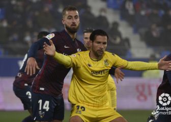 El colista puntúa en El Alcoraz