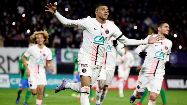 La presión de la plantilla del PSG para que Mbappé renueve