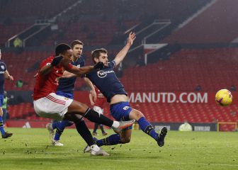 Monchi 'regatea' con Martial