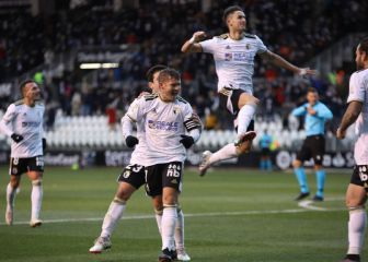 El Burgos se aferra a El Plantío y a su afición