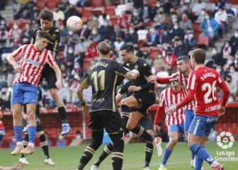 El Lugo rasca un punto de El Molinón