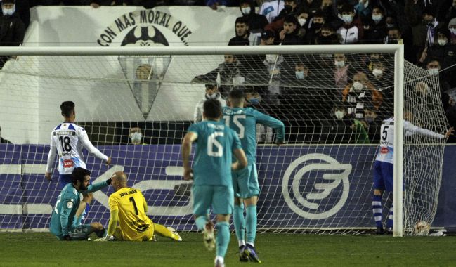 Isco, aprovechando un rebote, marcó el gol definitivo.