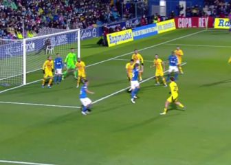 El polémico gol anulado que salvó del nocáut al Barcelona
