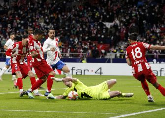 Luis Suárez se disculpa con Gorka y le regala una camiseta