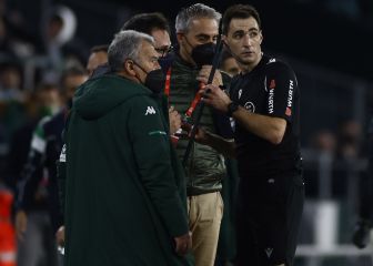 El bochorno del Betis-Sevilla, en imágenes