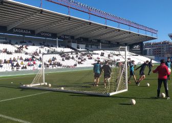 Primer entrenamiento del Burgos con puertas abiertas para los aficionados