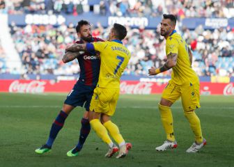 Mazazo de Negredo en Orriols para hundir al Levante