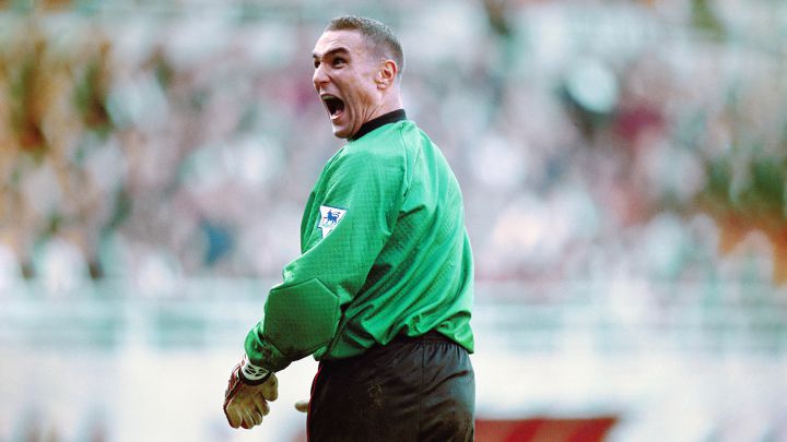 Jugadores de campo que fueron porteros por un día