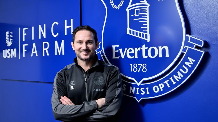 Oficial: Lampard al Everton y Van de Beek pasa reconocimiento