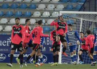 La Ponferradina se atasca en casa