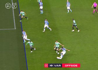El fuera de juego polémico de Oyarzabal en el gol de la Real Sociedad