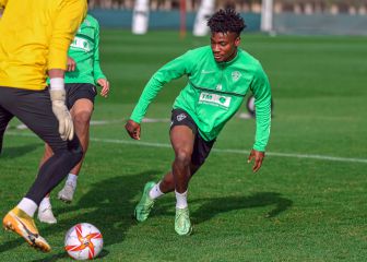 El Elche blinda a John hasta 2025