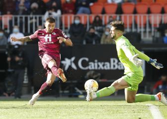 Mamardashvili coge el guante donde lo dejó