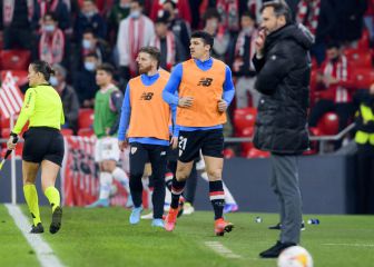 ...Y Capa calentó en la banda