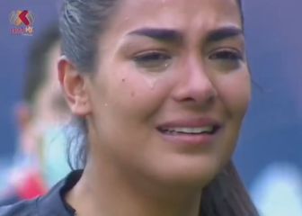 ¡Delantera anotó un gol con la arquera gravemente lesionada y generó un duro debate!