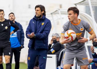 Angulo y su Mestalla siguen liderando la carrera del ascenso