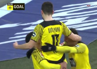El Dortmund golea con doblete de Reus