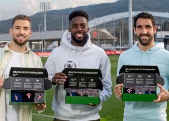 Calcetines solidarios de Iñigo Martínez, Williams y Raúl García