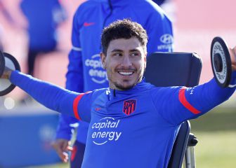 Giménez, negativo y directo al once; Suárez y João Félix, suplentes