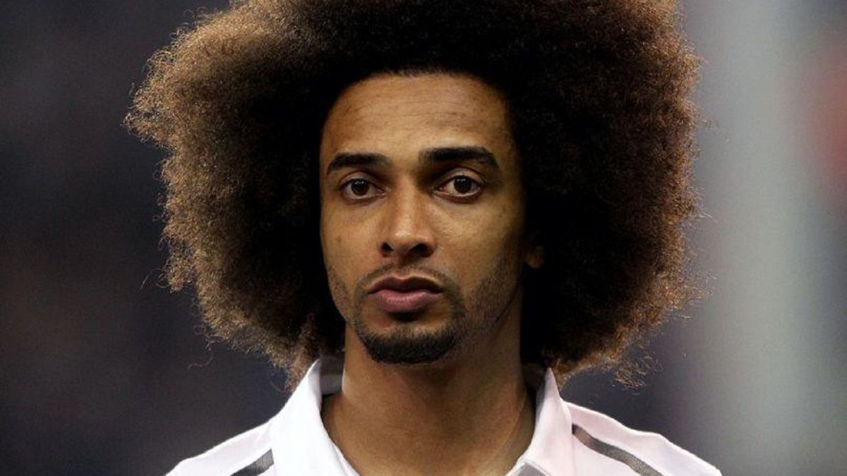 Assou-Ekotto et sa signature frustrés par sa coiffure : « Ils ont été con »