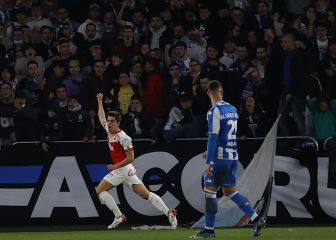 El muro del Deportivo se agrieta