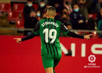 Stoichkov es el líder