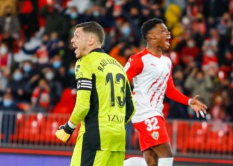 Sadiq amarga el debut de Joseba Etxeberria