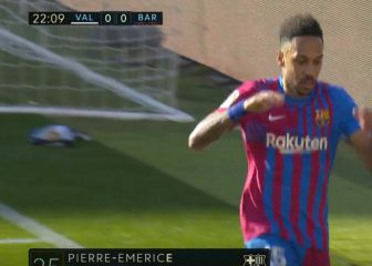 El primer gol de Aubameyang con el Barça es una locura: vean y alucinen
