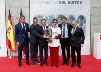 Ayuso y la Comunidad de Madrid homenajean a la Quinta del Buitre