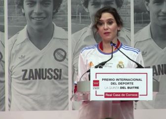 El gesto de confianza de Ayuso con Florentino en el homenaje a la Quinta del Buitre