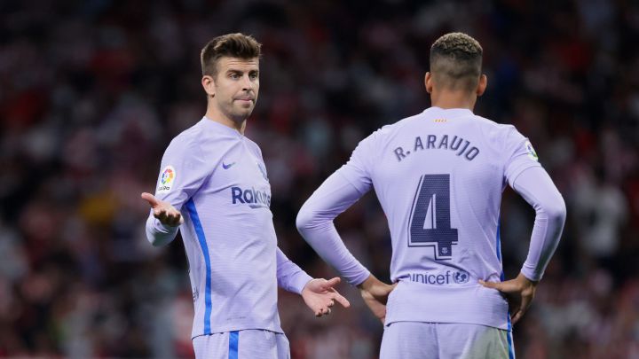 Piqué y Araújo, las grandes novedades para Nápoles