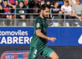 El Huesca disfruta del mejor momento de Insua