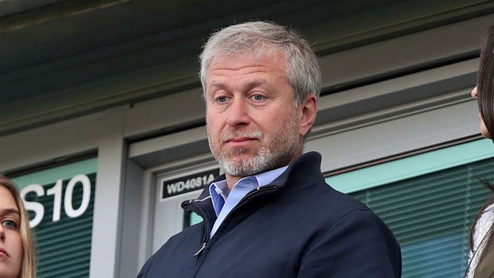 Desde Inglaterra instan a que Abramovich condene a Putin