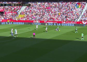 La jugada de la que se va a hablar semanas en Sevilla y tiene al Betis hirviendo de indignación