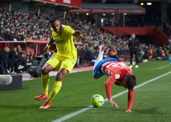 El Cádiz perdona y la grada condena a Robert Moreno