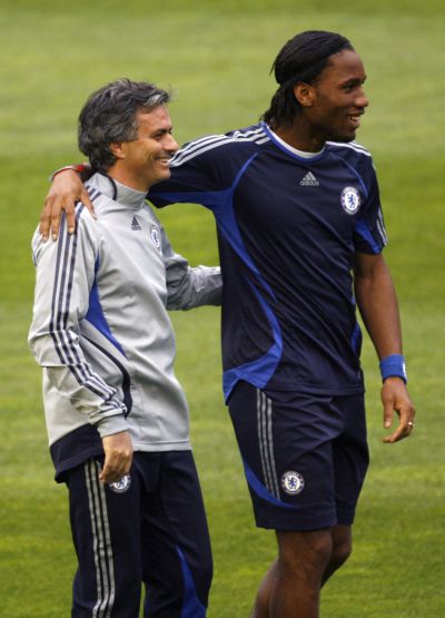 Jose Mourinho y Drogba.