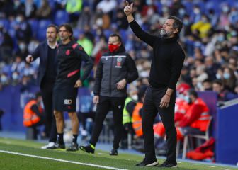 Quique completa una vuelta en su peor momento